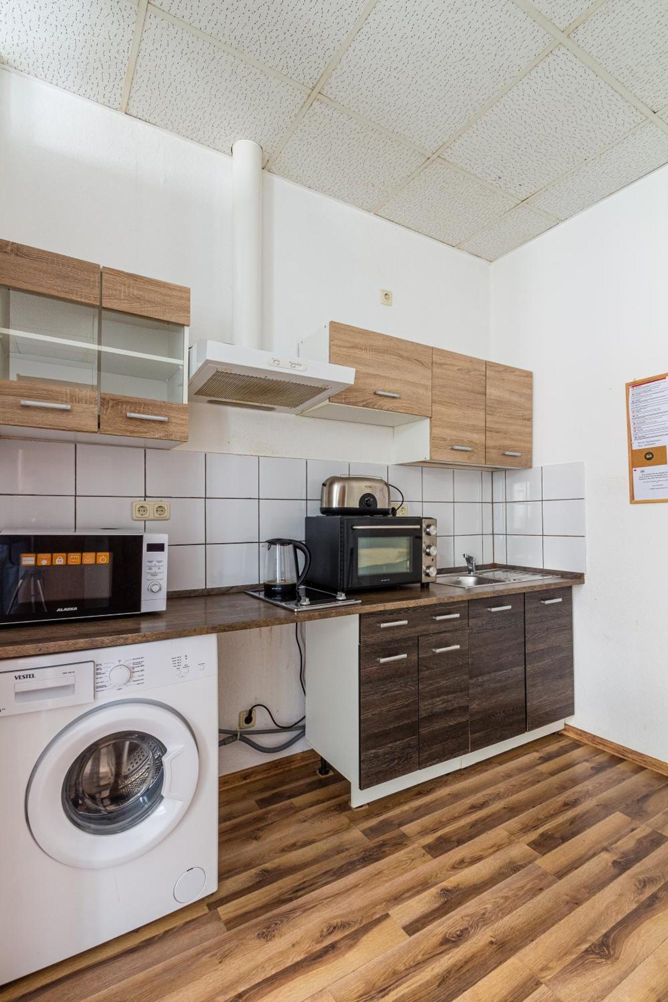 Enjoy Your With Dkn - Mon-sun - Late Night Check-in - Multilanguage - Near Railway Station - Witamy Serdecznie Apartment *