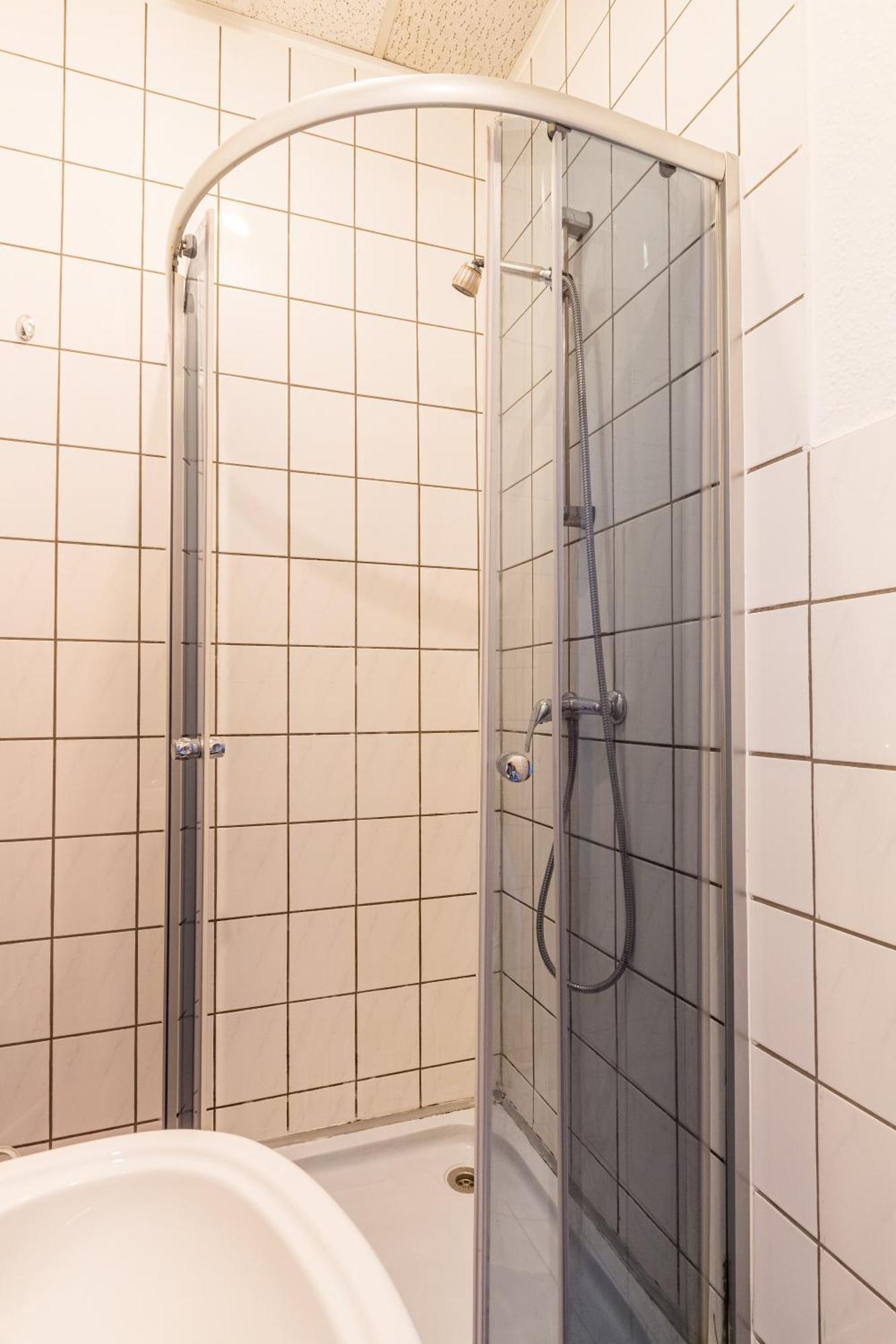 Enjoy Your With Dkn - Mon-sun - Late Night Check-in - Multilanguage - Near Railway Station - Witamy Serdecznie Apartment Leipzig